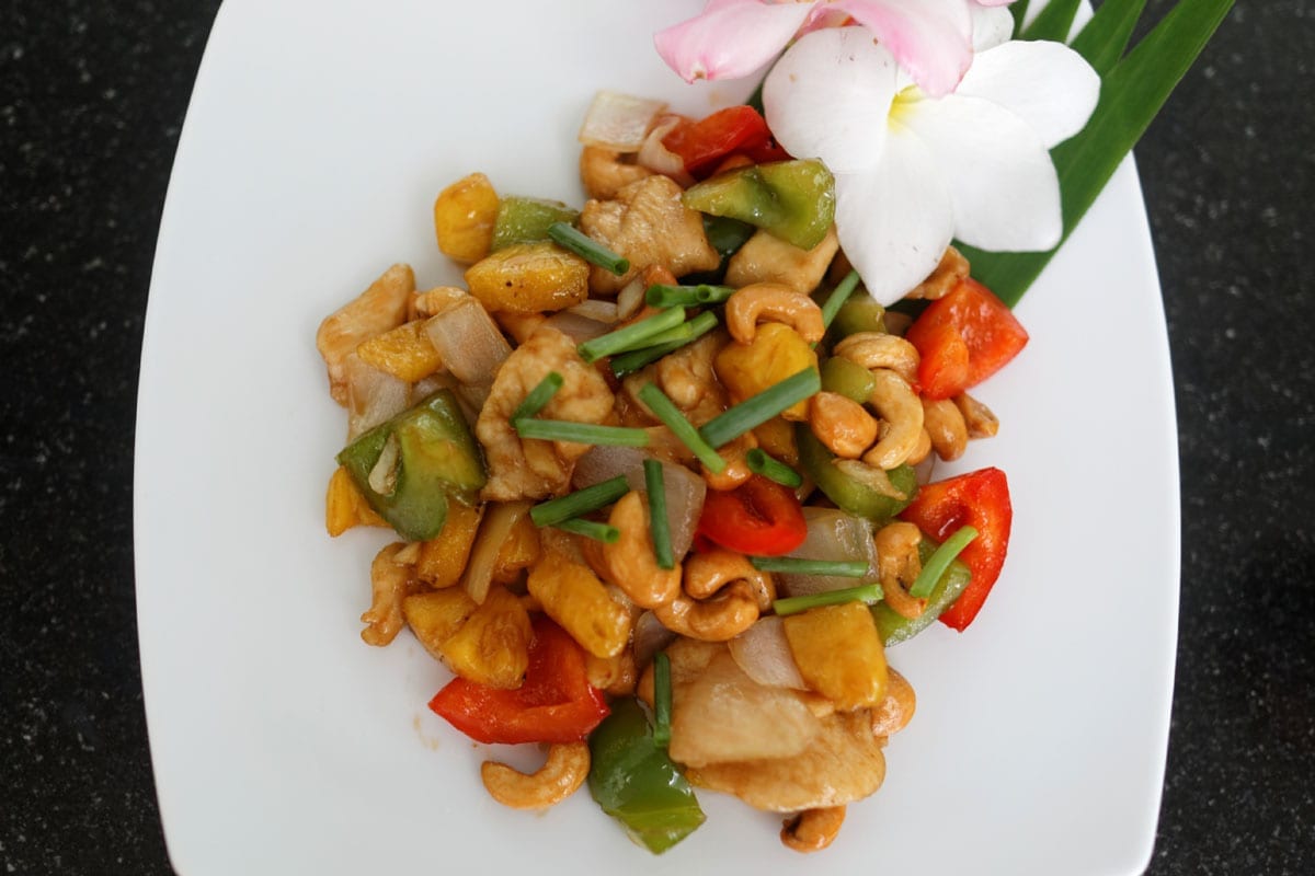 Fried Chicken with Cashew Nuts