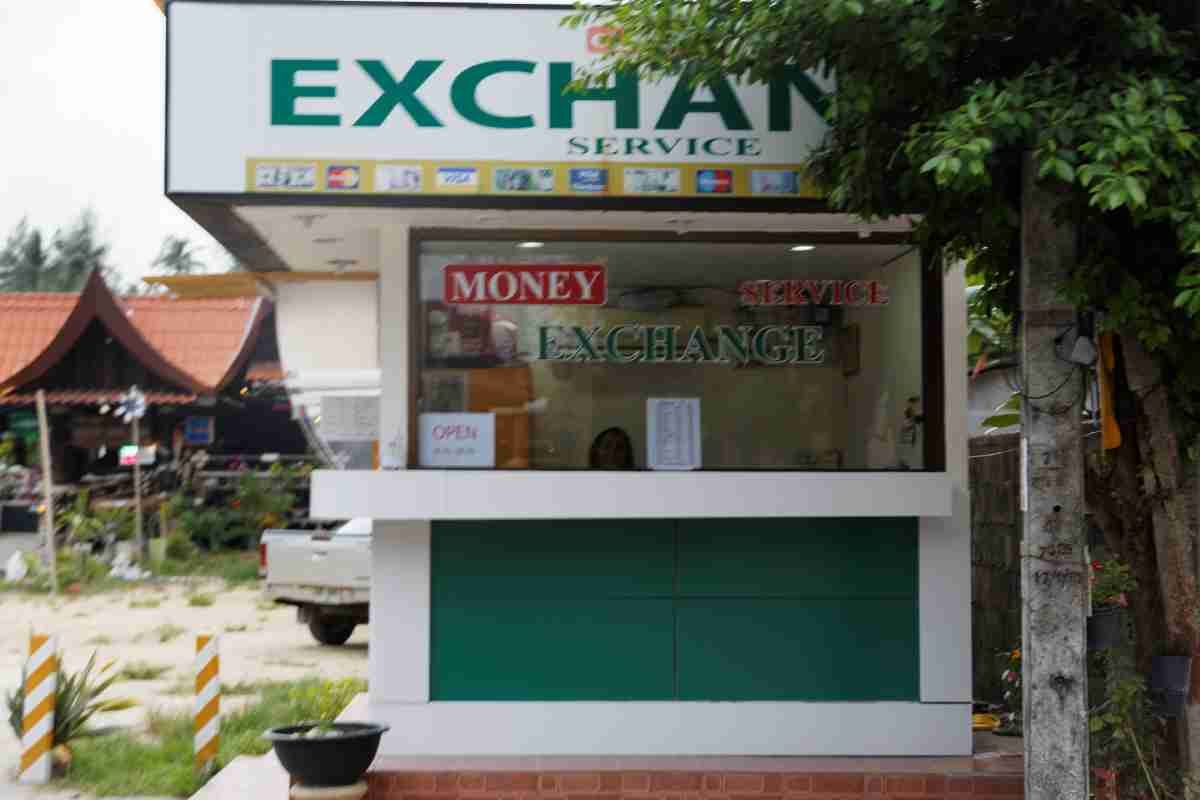 currency exchange three bangtao