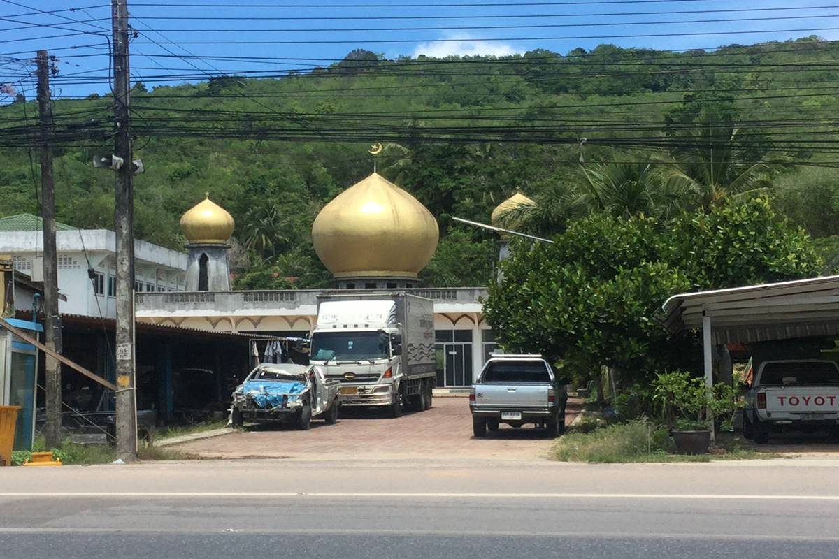 Ban Mai Khao Mosque