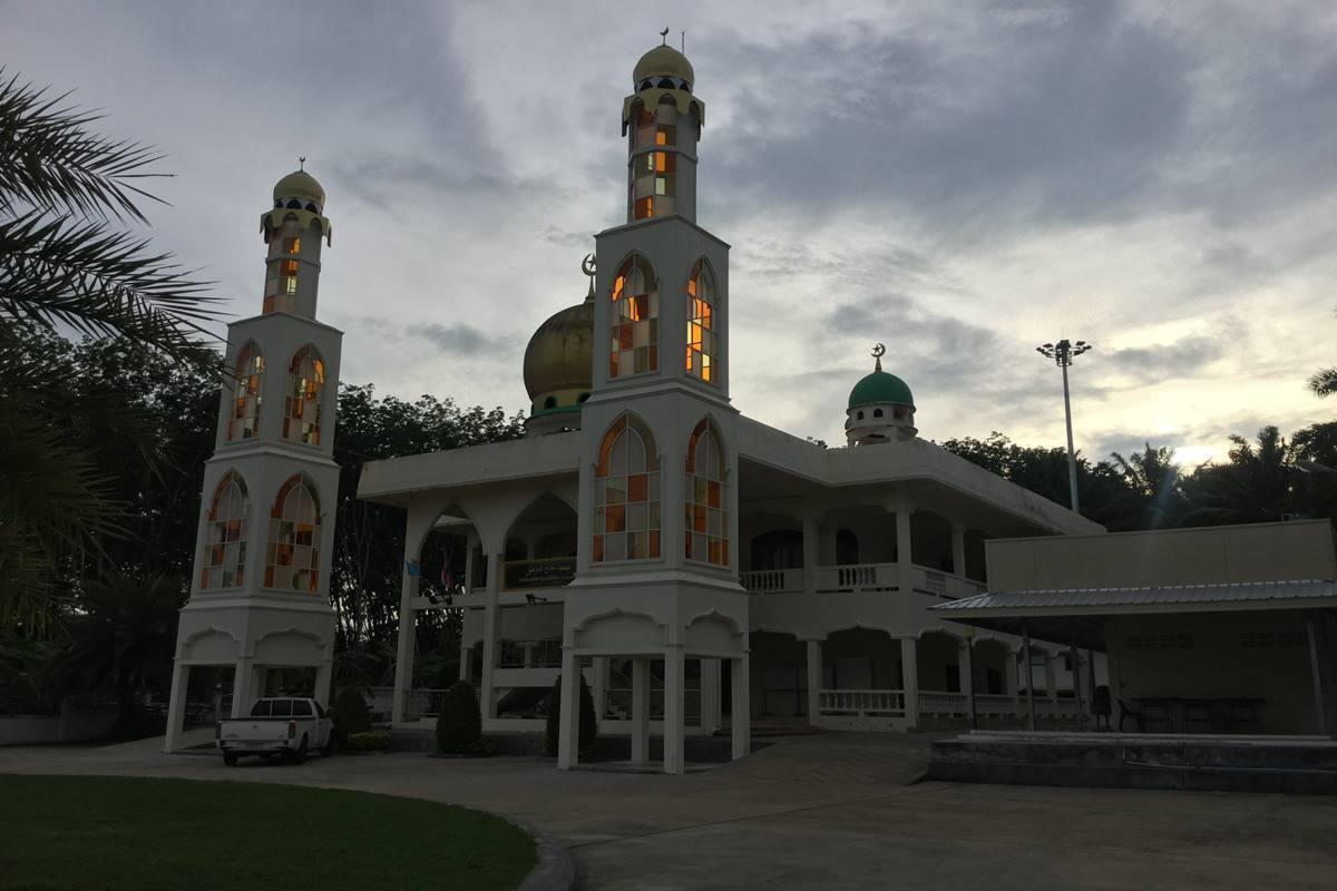 Ban Phak Chit Mosque